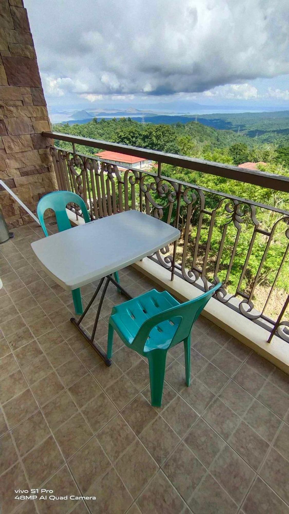 تاجيتاي Splendido Tagagtay Taal Lake Staycation Free Parking Netflix No Free Pool المظهر الخارجي الصورة