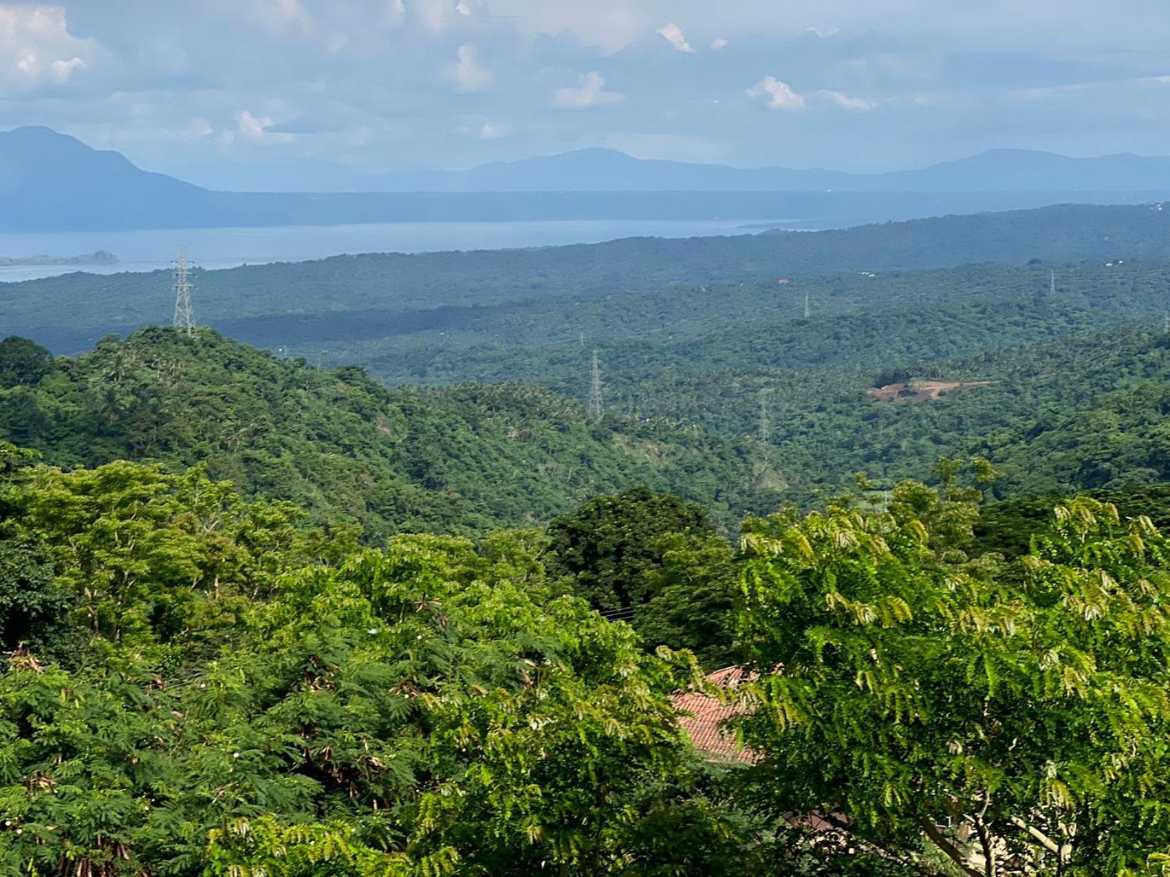 تاجيتاي Splendido Tagagtay Taal Lake Staycation Free Parking Netflix No Free Pool المظهر الخارجي الصورة