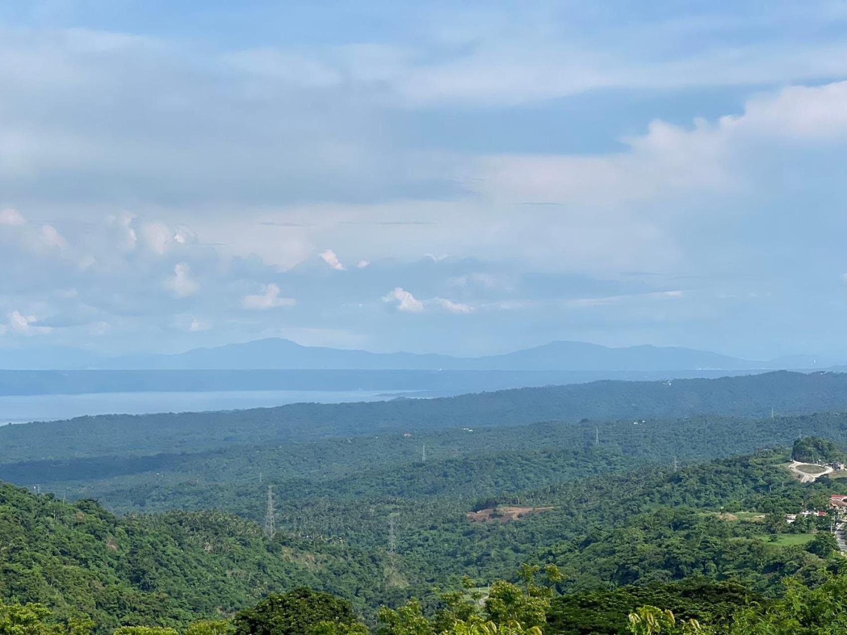 تاجيتاي Splendido Tagagtay Taal Lake Staycation Free Parking Netflix No Free Pool المظهر الخارجي الصورة