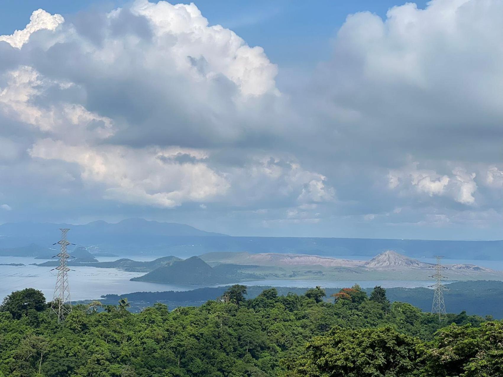 تاجيتاي Splendido Tagagtay Taal Lake Staycation Free Parking Netflix No Free Pool المظهر الخارجي الصورة