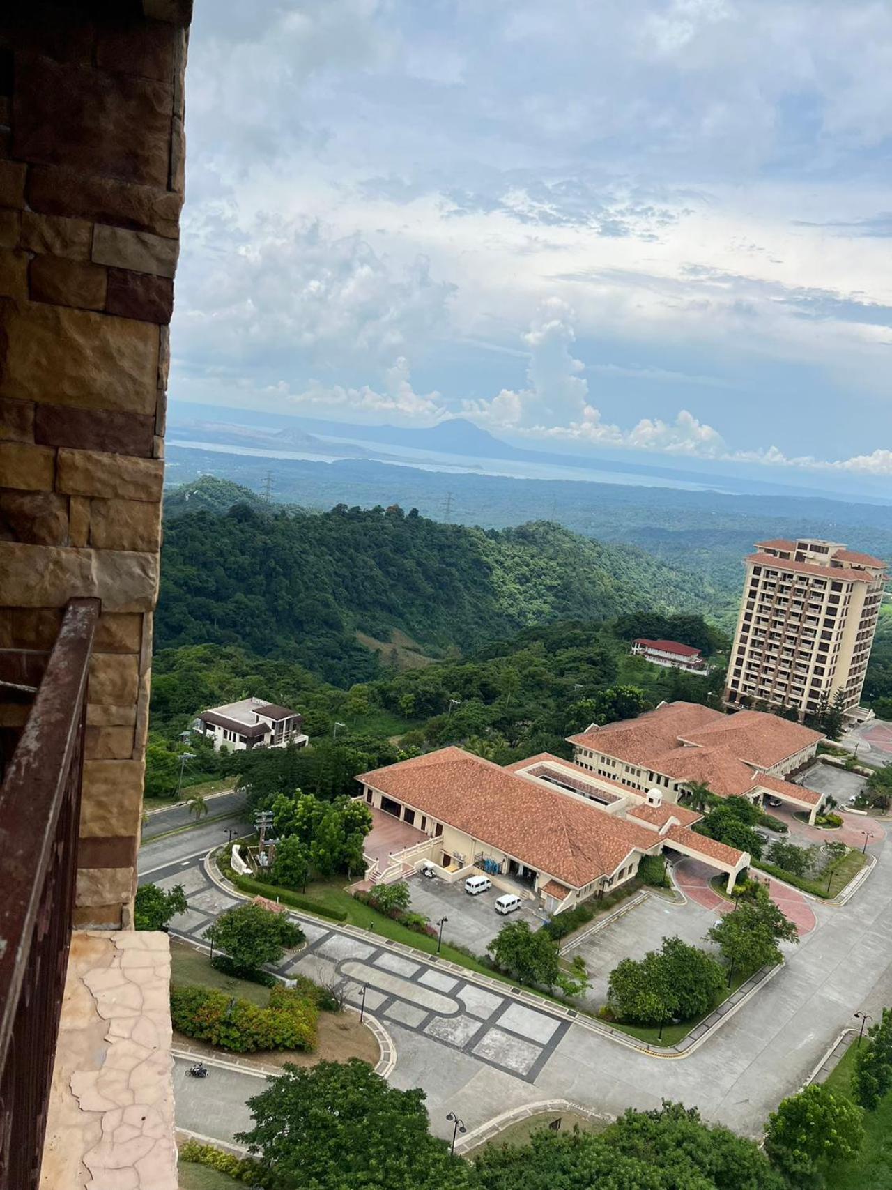تاجيتاي Splendido Tagagtay Taal Lake Staycation Free Parking Netflix No Free Pool المظهر الخارجي الصورة