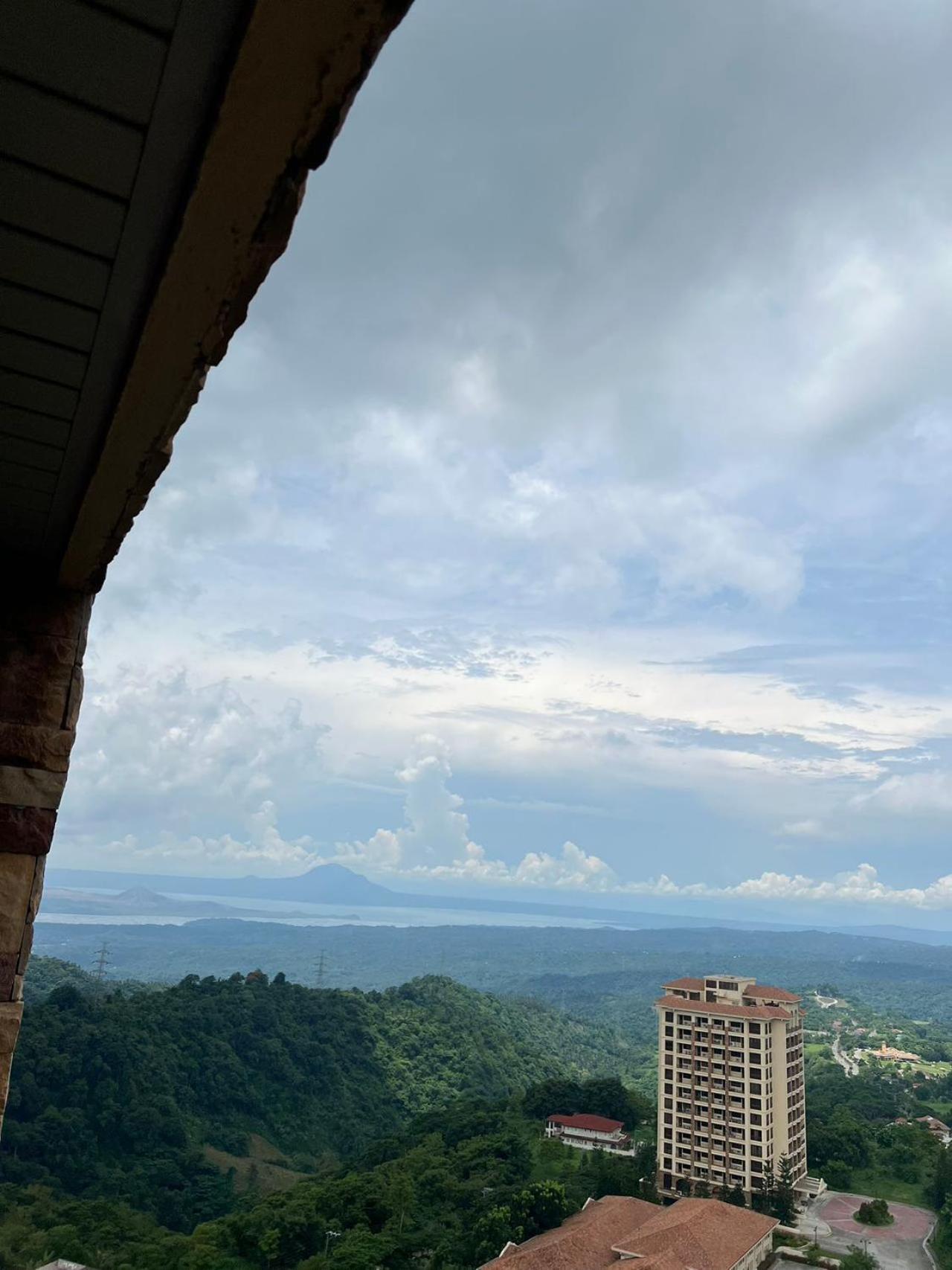 تاجيتاي Splendido Tagagtay Taal Lake Staycation Free Parking Netflix No Free Pool المظهر الخارجي الصورة