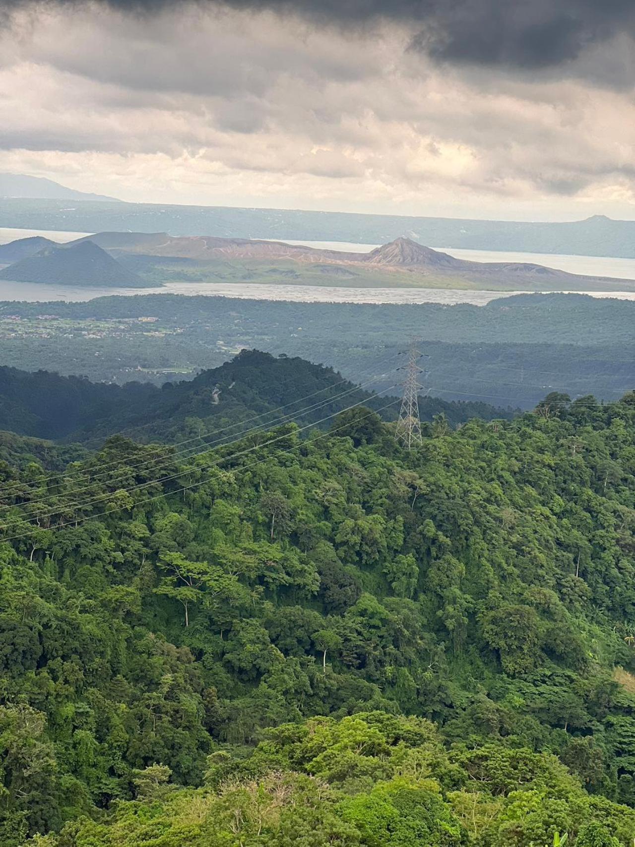 تاجيتاي Splendido Tagagtay Taal Lake Staycation Free Parking Netflix No Free Pool المظهر الخارجي الصورة