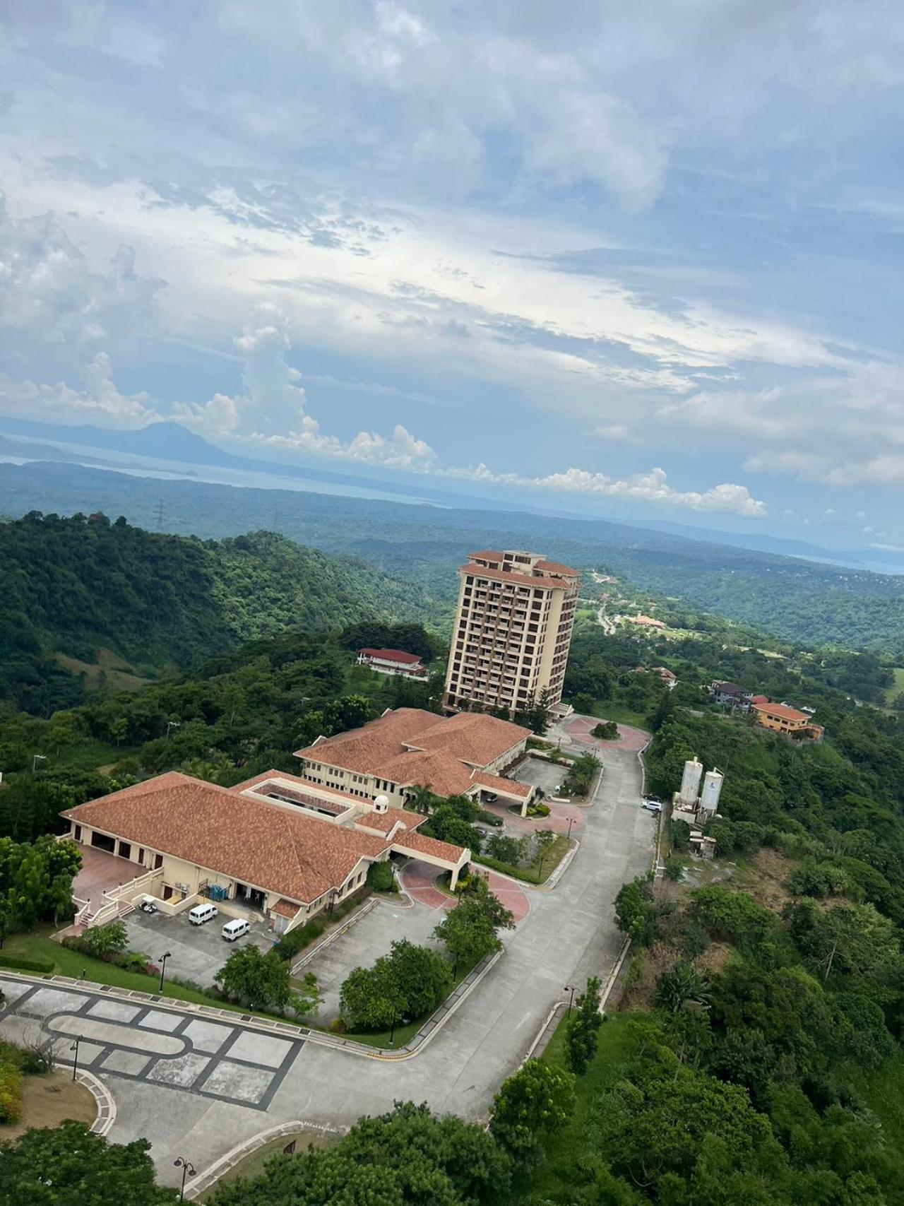 تاجيتاي Splendido Tagagtay Taal Lake Staycation Free Parking Netflix No Free Pool المظهر الخارجي الصورة