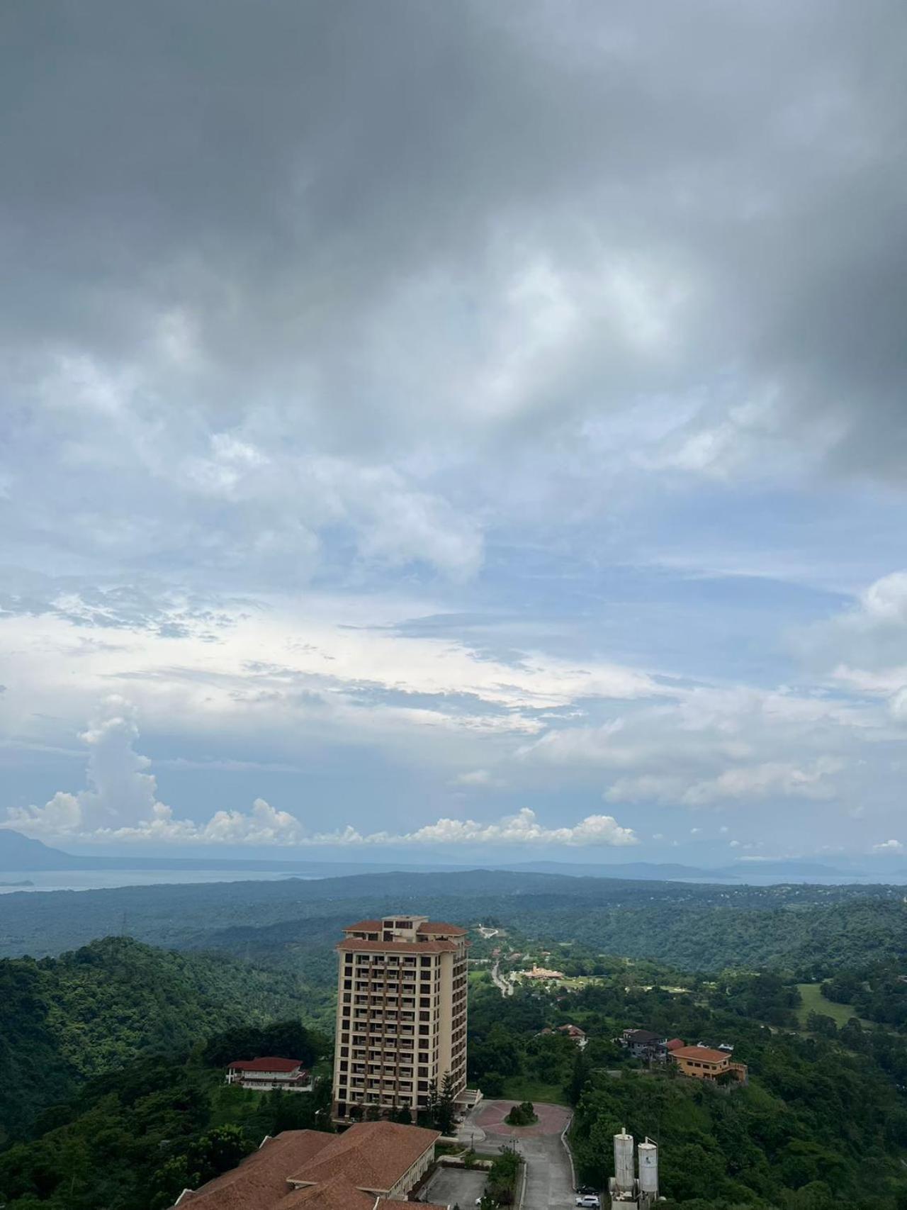 تاجيتاي Splendido Tagagtay Taal Lake Staycation Free Parking Netflix No Free Pool المظهر الخارجي الصورة