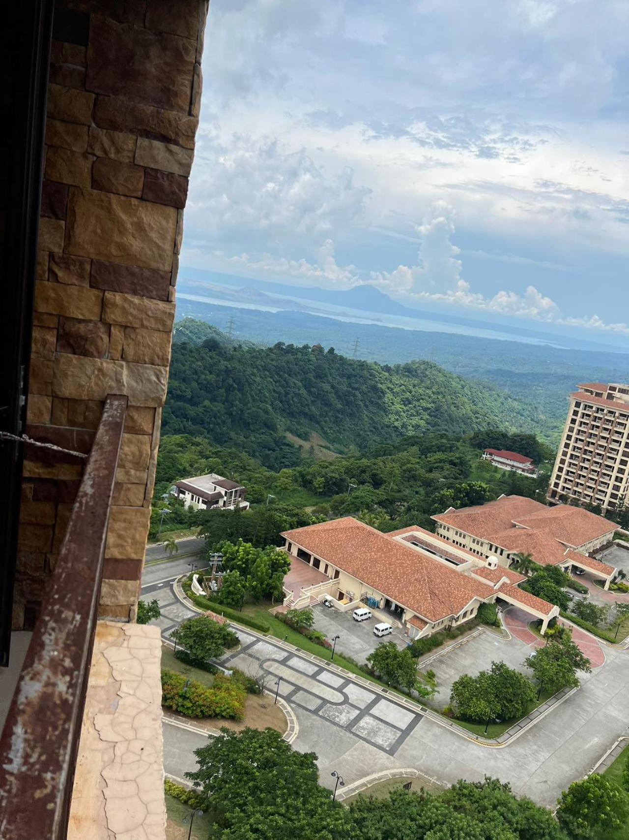 تاجيتاي Splendido Tagagtay Taal Lake Staycation Free Parking Netflix No Free Pool المظهر الخارجي الصورة