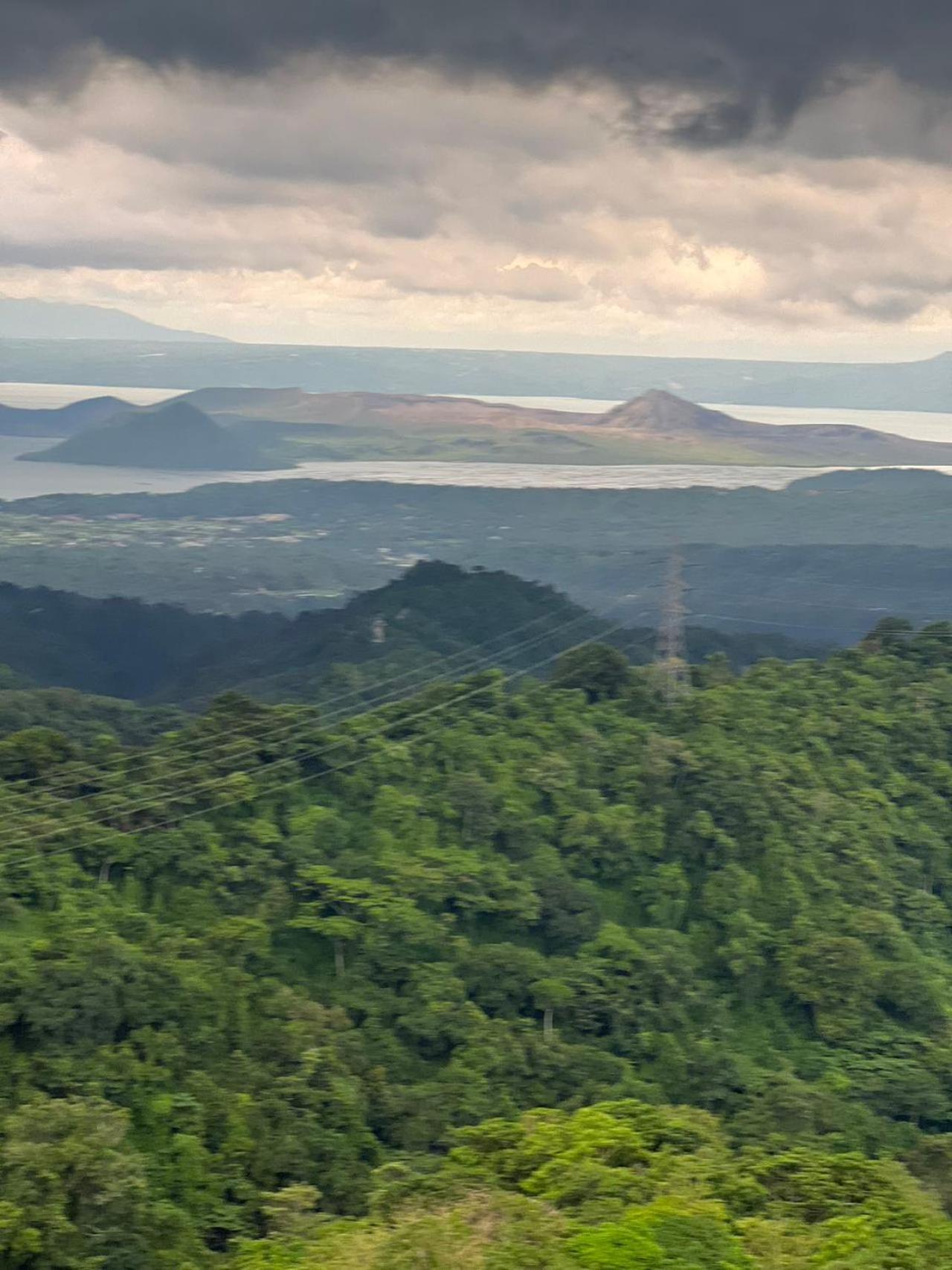 تاجيتاي Splendido Tagagtay Taal Lake Staycation Free Parking Netflix No Free Pool المظهر الخارجي الصورة